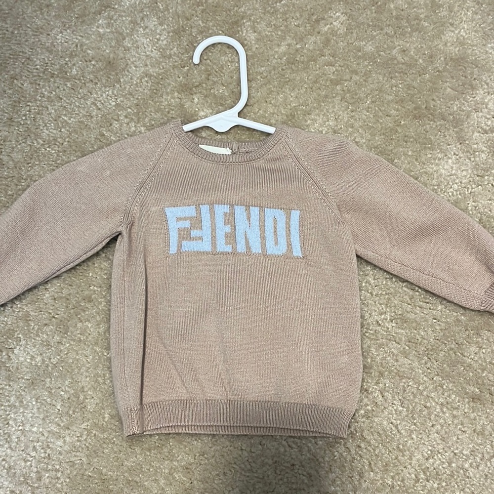 Fendi sweater 3m